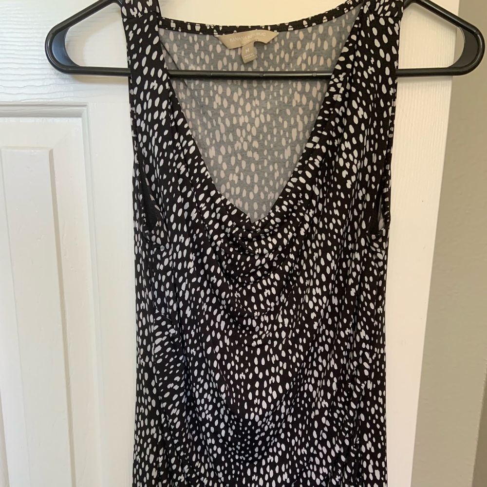 Medium Black and White Banana Republic Blouse